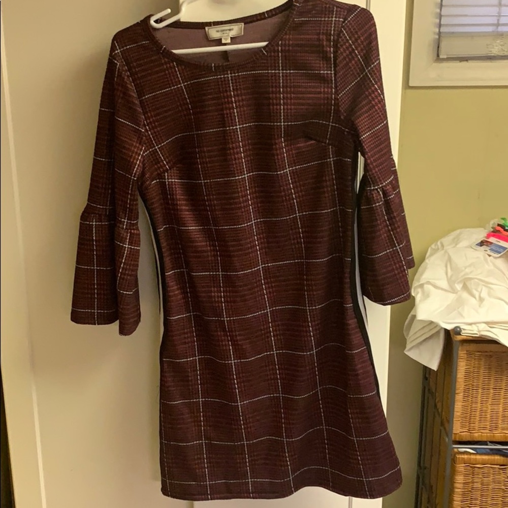 Quarter sleeve dress